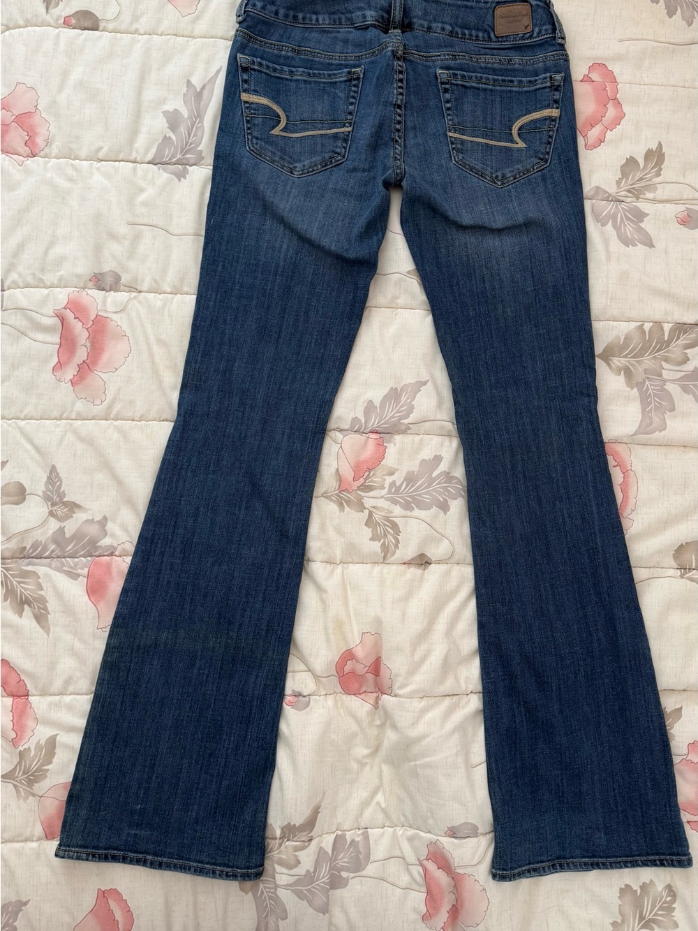 American Eagle Outfitters Women’s Dark Blue Flare Jeans - Picture 2 of 2